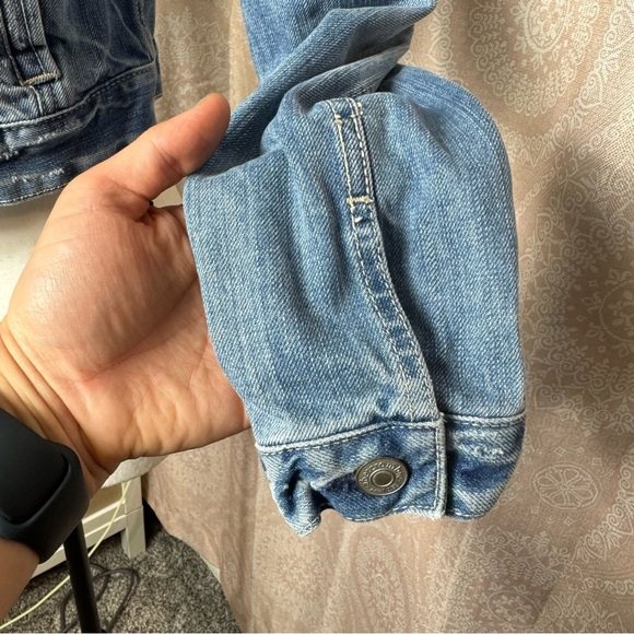 Girl’s Kid's Abercrombie Distressed Denim Jacket Size Large - Picture 6 of 10